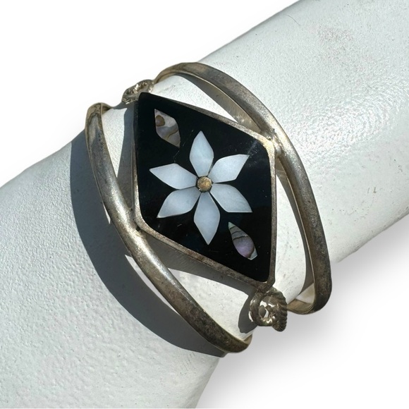 Vintage Alpaca Silver Black Onyx Abalone Shell Bracelet - Picture 1 of 5